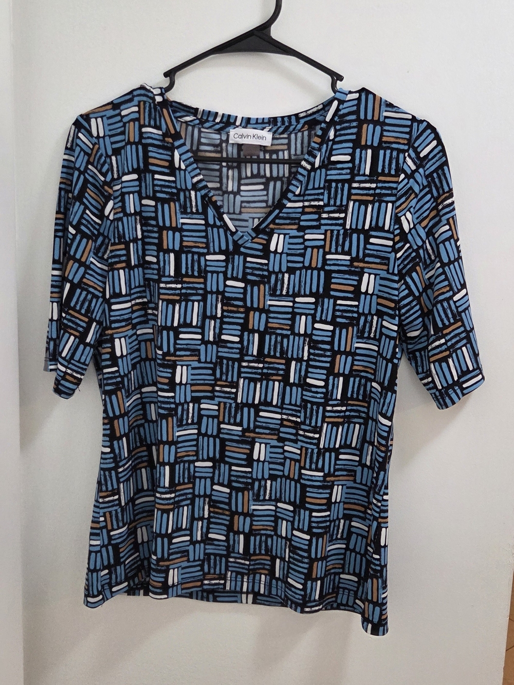Calvin Klein Blue Geometric V-Neck Short Sleeve Top